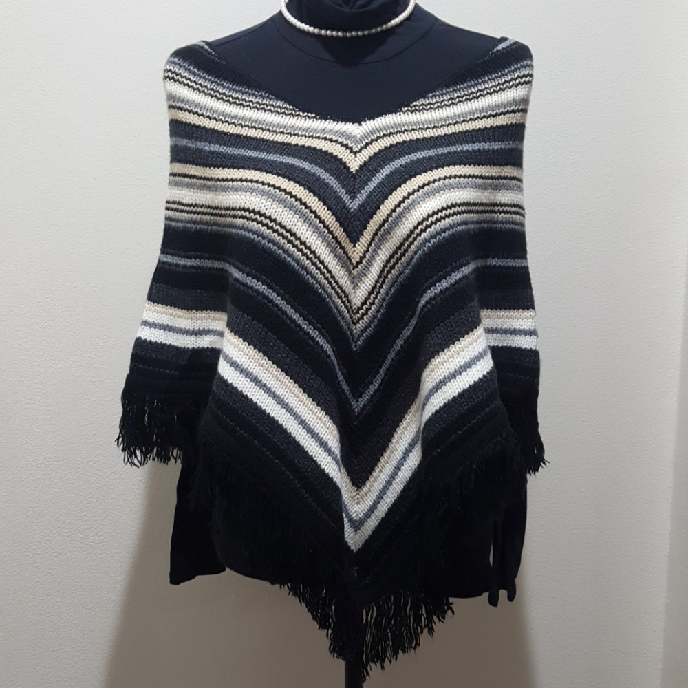 Multicolored Knitted Shawl